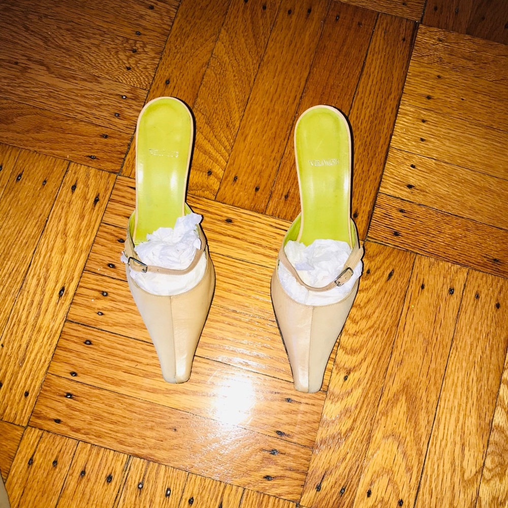 Vera Wang shoes